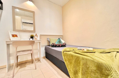 Offer ❗ Room attach with Private Toilet ⚡Uptown Damansara Utama 🚂 LRT Kayu Ara, Bandar Utama