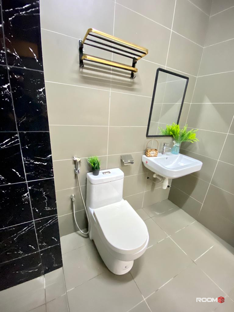 🏡MOST SOUGHT AFTER ROOM!🥰PREMIUM QUEEN SUITE! Prisma Cheras Condo