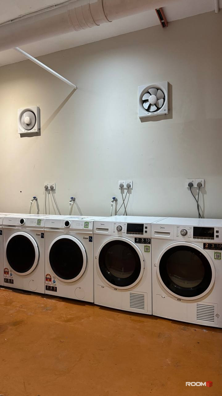 COMFY MIDDLE ROOM🛏️only 🚶‍♂️to Chow Kit MRT Station with Zero Deposit‼️