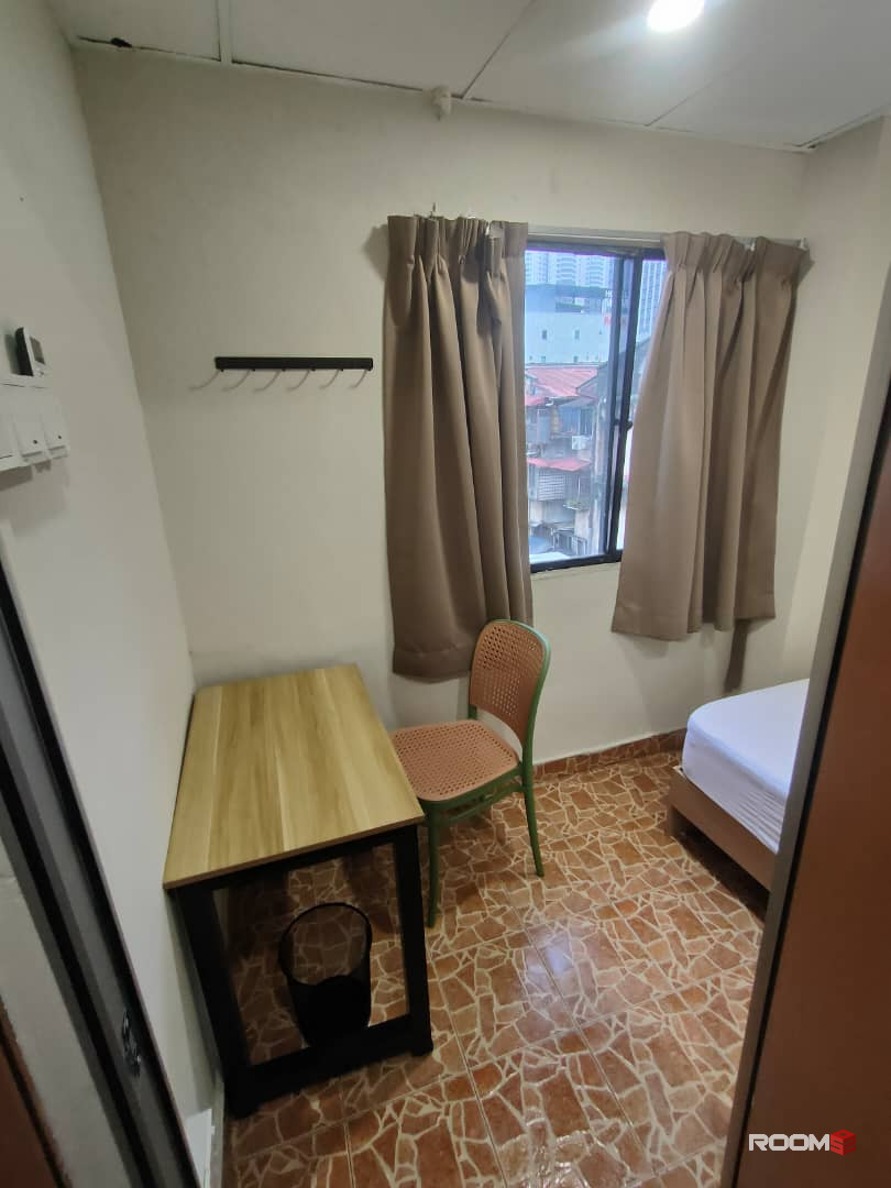 1 Stop to Bangsar 🚎 Low Deposit Private Bathroom 🔥