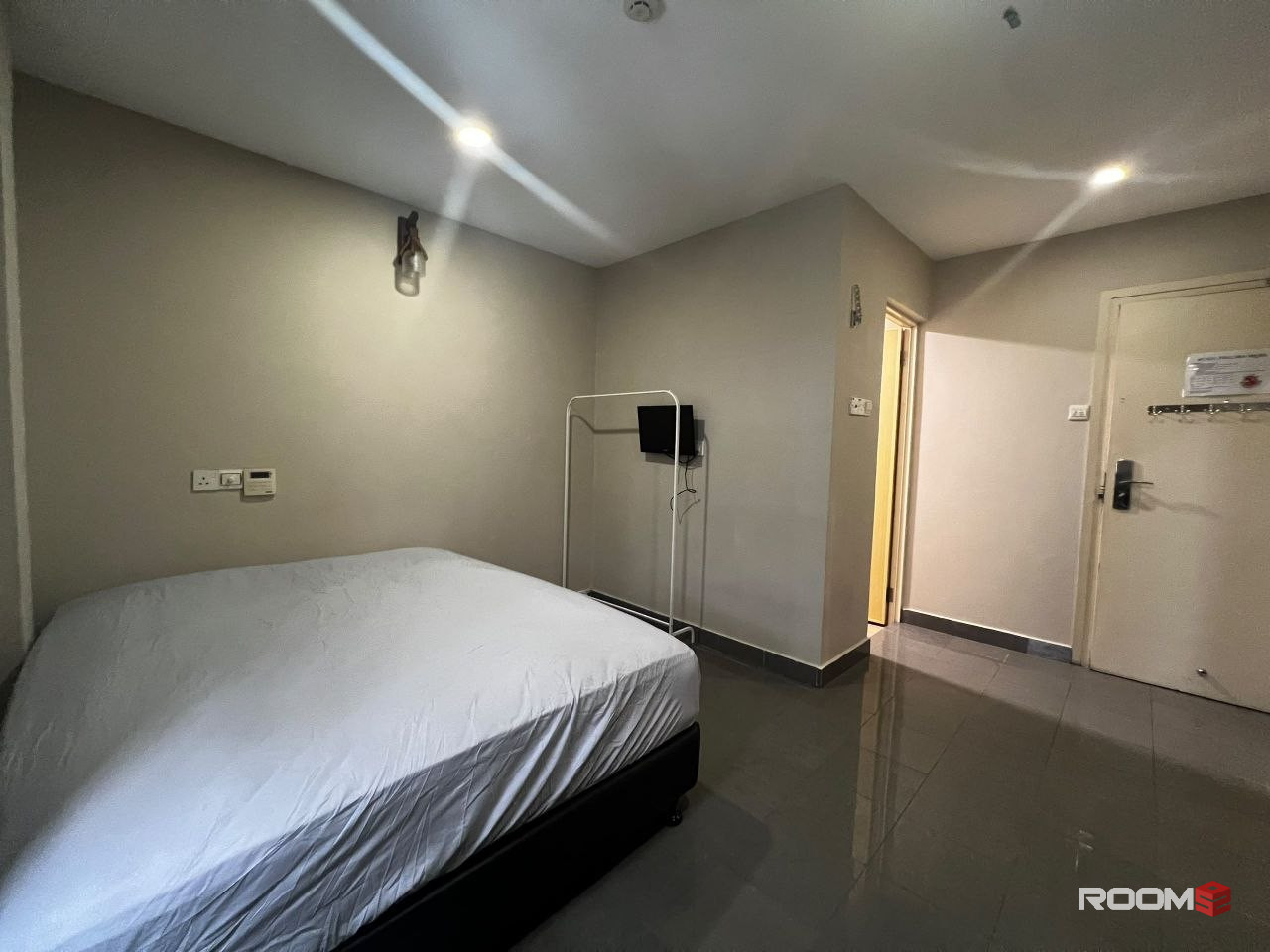 🏠 Cozy Room @  Paloma inn | ZERO DEPOSIT | Near Monorail Hang Tuah