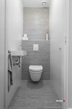 FEMALE ROOM AVAILABLE AT GLOMAC CENTRO