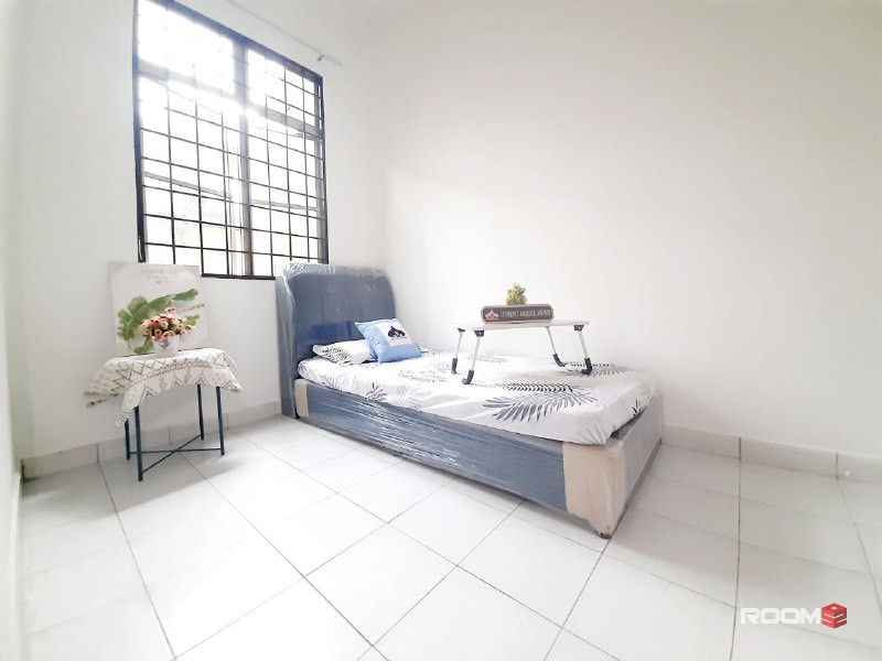 Single Room at Bangi, Selangor, Bilik Sewa Bangi [𝑭𝑶𝑹 𝑭𝑬𝑴𝑨𝑳𝑬 🔥, Free Utility ] Bdr Baru Bangi, UKM, Seksyen 3,