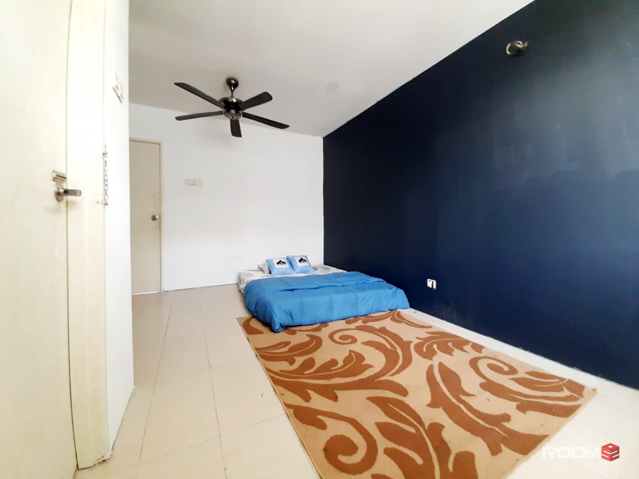 Bilik Sewa Medium Balakong,Tmn Mesra Utama📣[PRIVATE ROOM] 🚀 Near To 🚊 Serdang KTM, 🏘Taming Jaya,🏫 UTAR🎓 C180, The Mines, AEON.