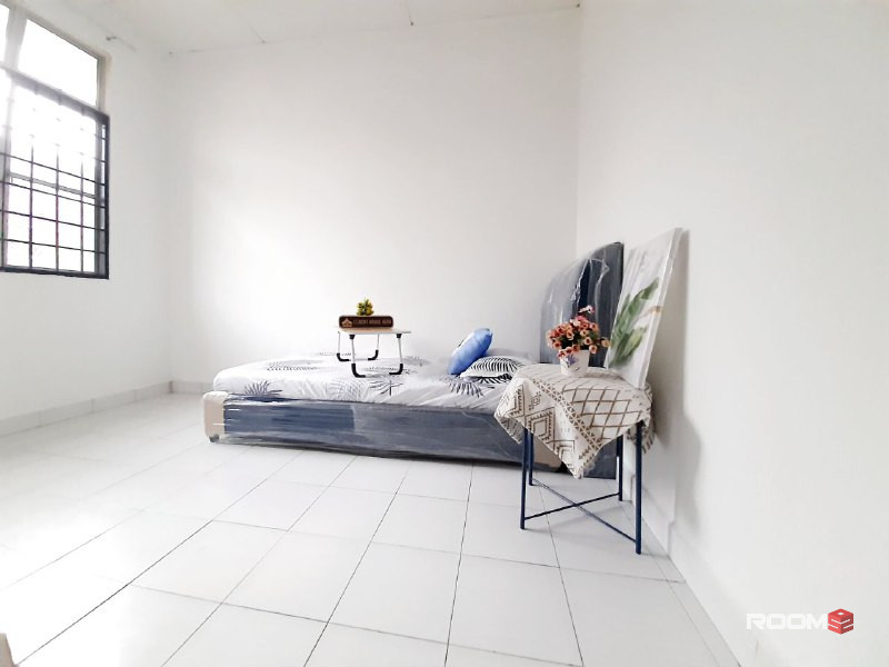 Single Room at Bangi, Selangor, Bilik Sewa Bangi [𝑭𝑶𝑹 𝑭𝑬𝑴𝑨𝑳𝑬 🔥, Free Utility ] Bdr Baru Bangi, UKM, Seksyen 3,
