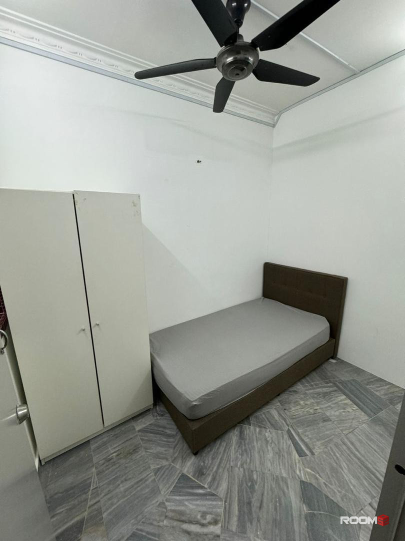 SINGLE ROOM FOR RENT AT BANDAR UTAMA
