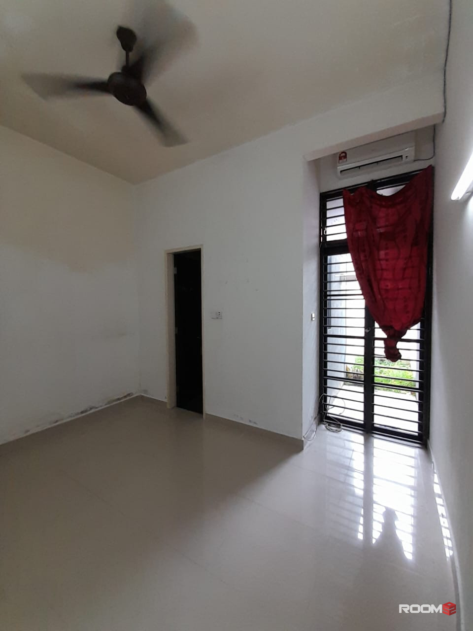 🤩 Available Middle Room with Private Bathroom for Rent at Alam Impian,Shah Alam with High Speed WI-FI & Cleaning Ser