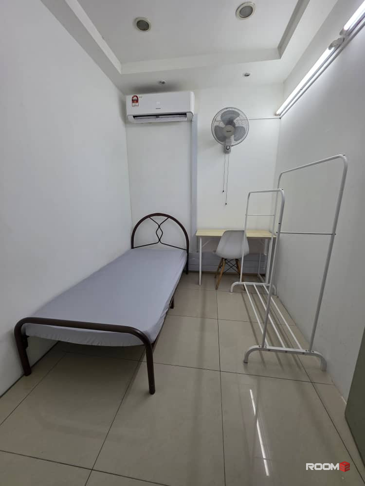 SINGLE ROOM NEAR MRT SURIAN (RM600+)