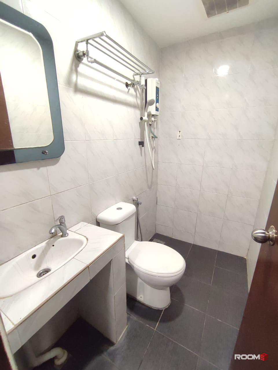 CNY PROMO🔥 1 STOP TO UNIKL / UPTM🚎 , LOW DEPOSIT PRIVATE TOILET🌟