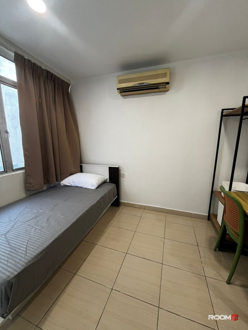 ✨END OF YEAR PROMOTION‼️ CO-LIVING ROOM FOR RENT IN SERI KEMBANGAN🤩 NEAR TO MRT STATION & THE MINES SHOPPING MALL🔥