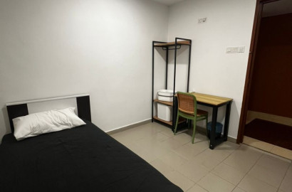 🔥SUPER CONVENIENT ROOM FOR RENT IN SERI KEMBANGAN🤩 7 MIN TO MRT STATION🚝 0 DEPOSIT, IMMEDIATELY MOVE IN ✅