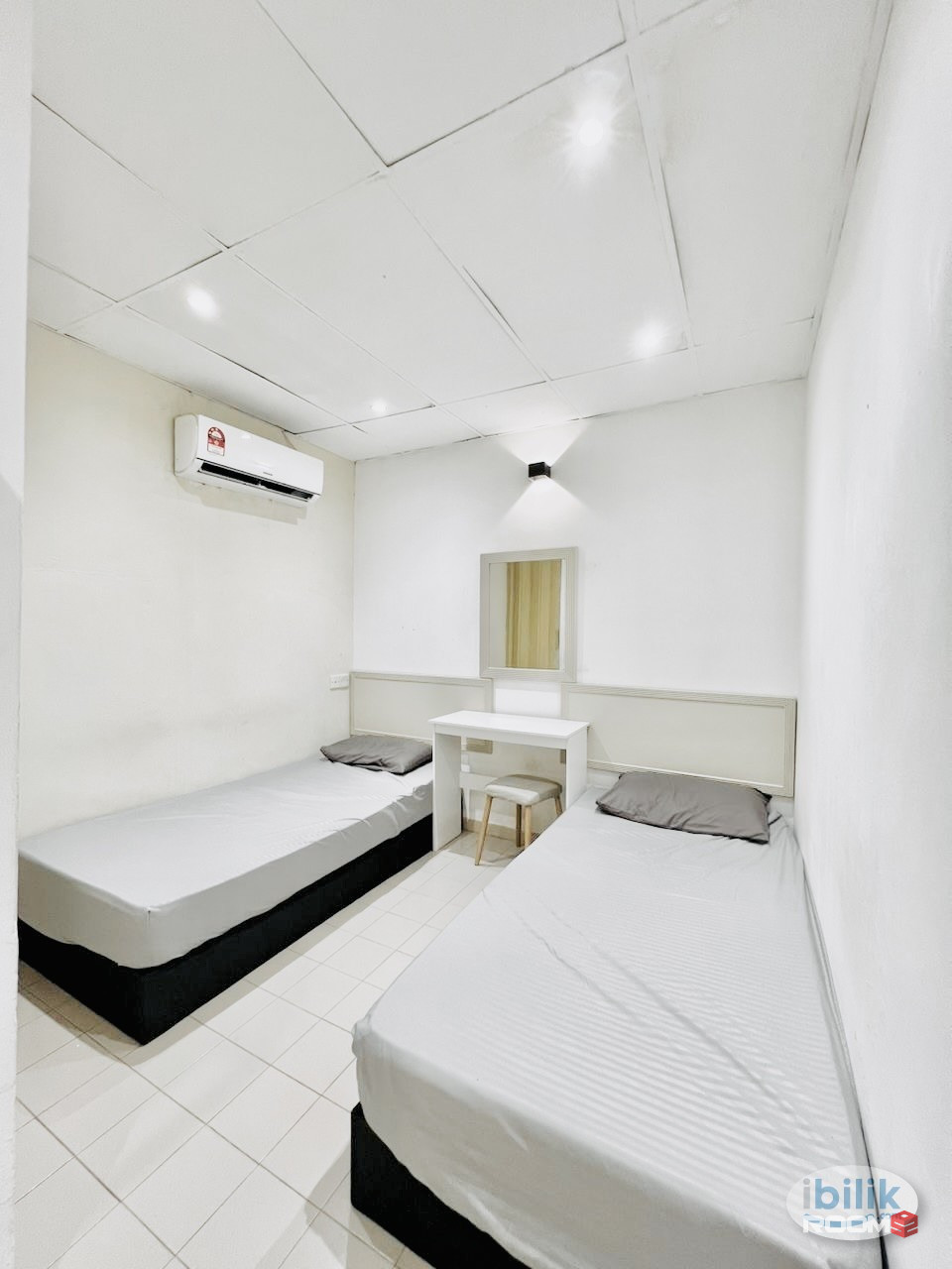 🌟 Fully Furnished Master Room at SS21 Damansara Utama, just a short walk toStarling Mall! 🏠✨