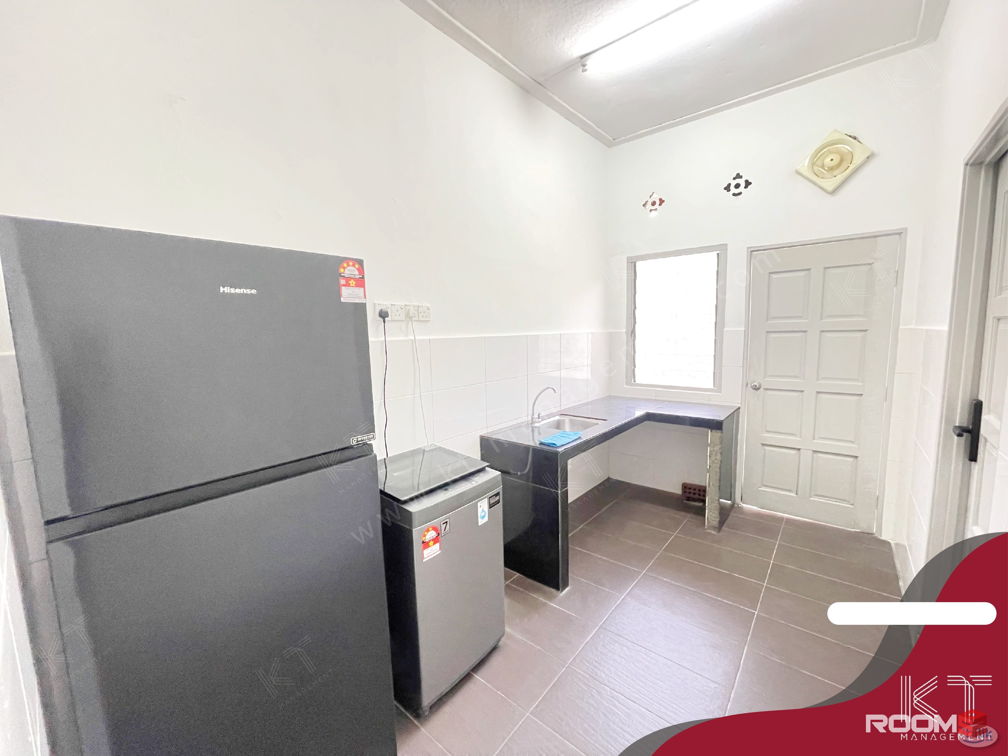[Near CIQ, New Renovation with Aircond, ] Single Room at Johor Bahru