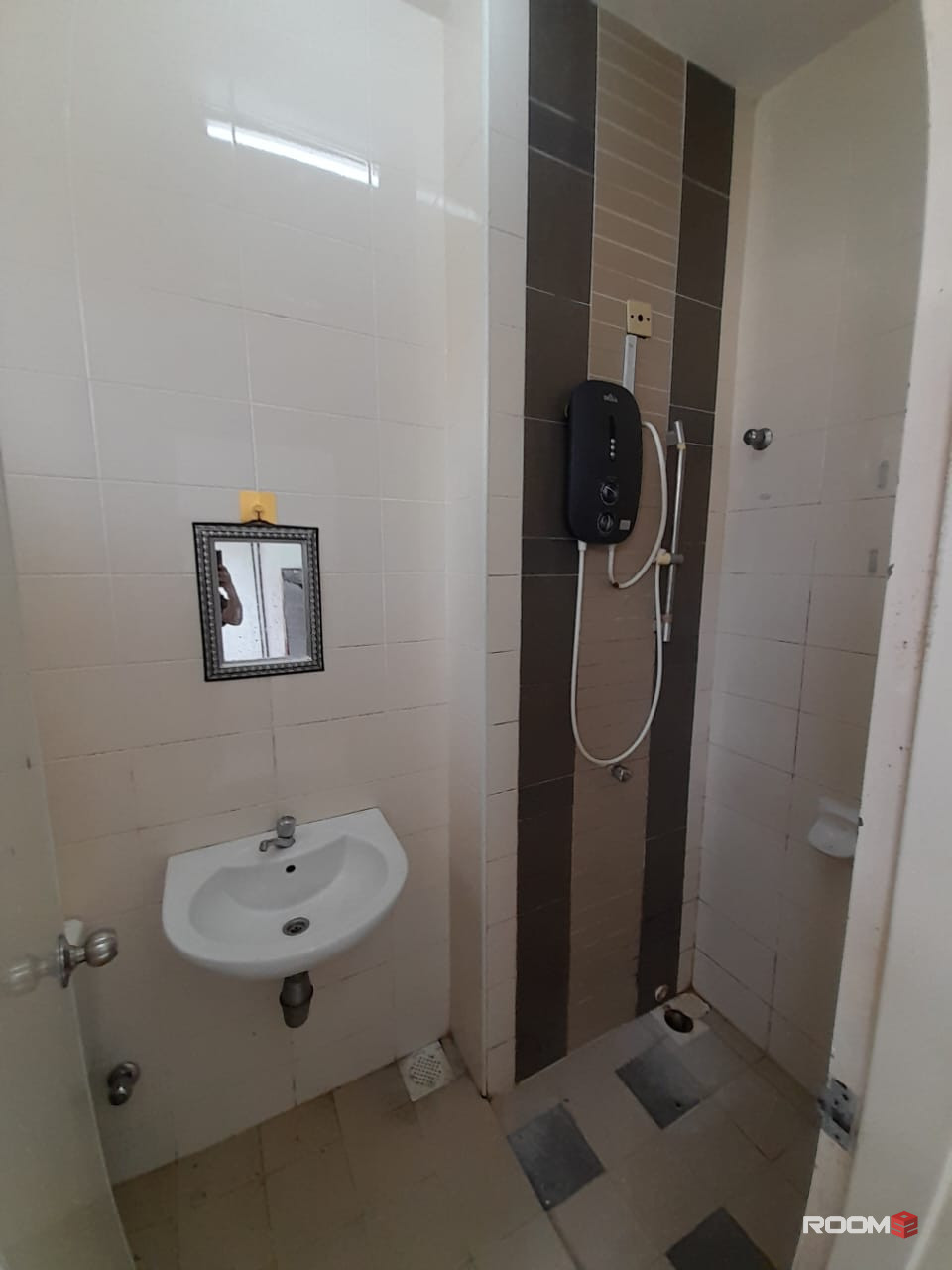 ✨LIMITED ROOM WITH PRIVATE BATHROOM  IN SETIA ALAM FORRENT✨