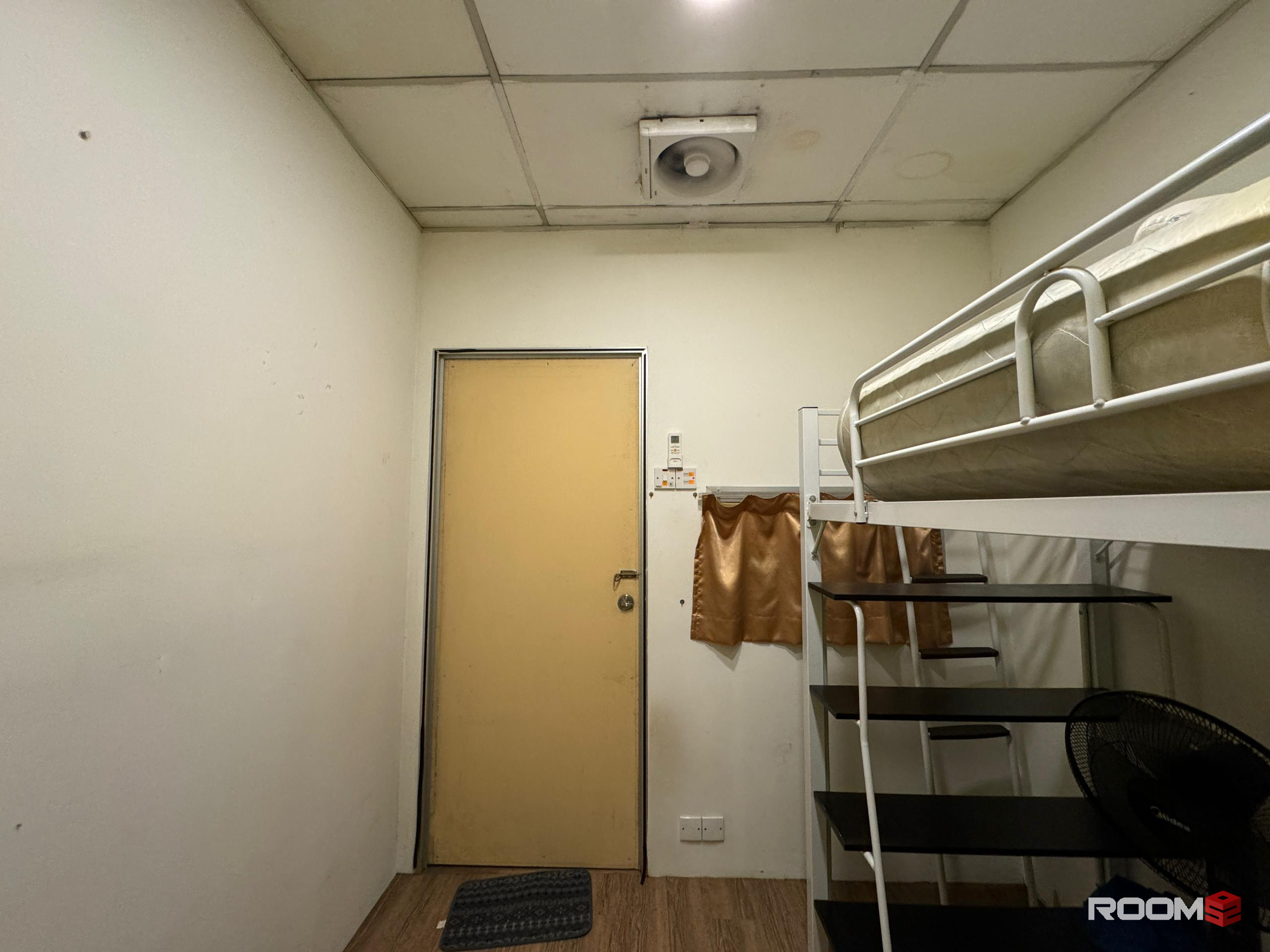 Zero Deposit Medium Room in Kota Damansara, 2-Min Walk to Surian MRT & Sunway Giza Mall 🚶‍♂️🛍️🚉