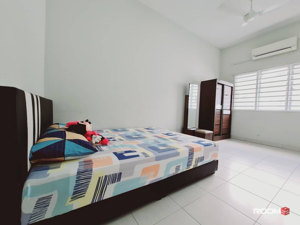 MEDIUM ROOM AT SEREMBAN 2, BILIK SEWA SAKURA {FREE UTILITY} KLIA2, SENDAYAN, AEON (AREA, OFFER, UNIT, LANDMARK)