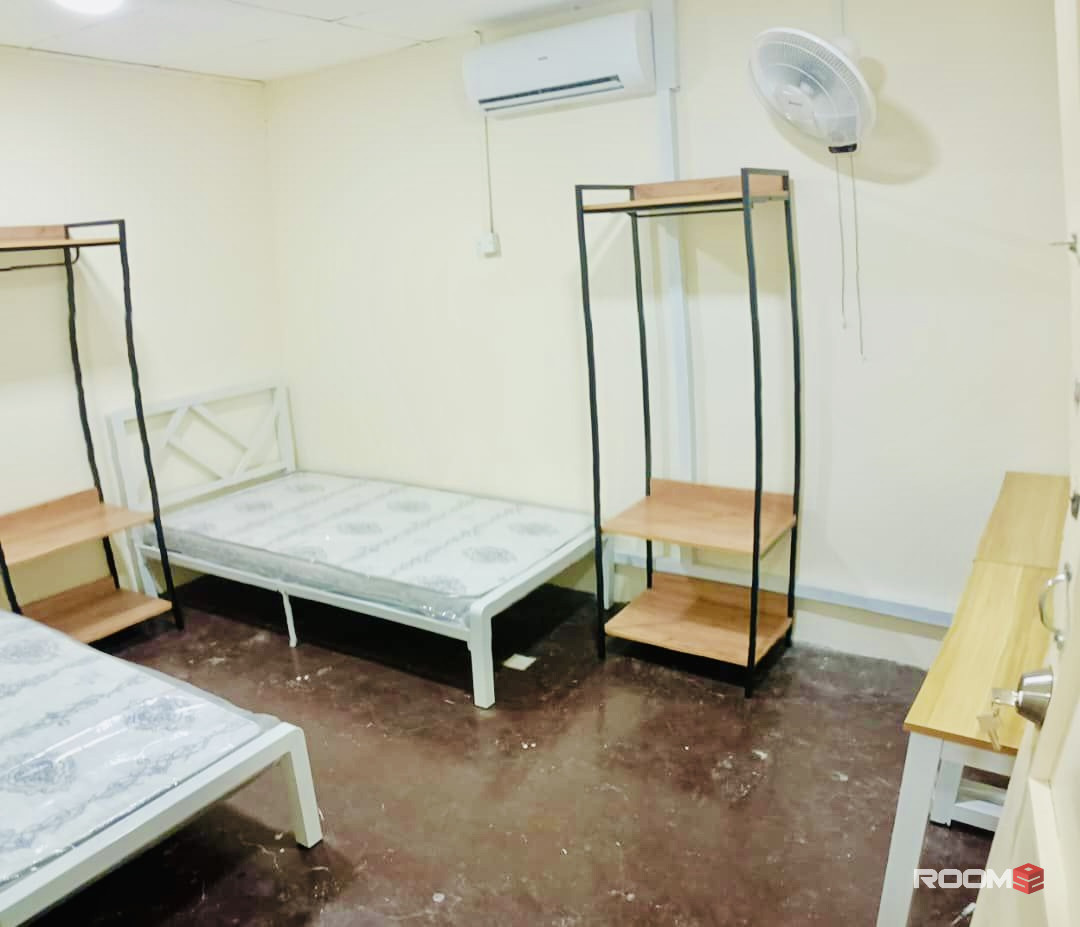 Room For Rent At SS15 walking distance to LRT & Inti College