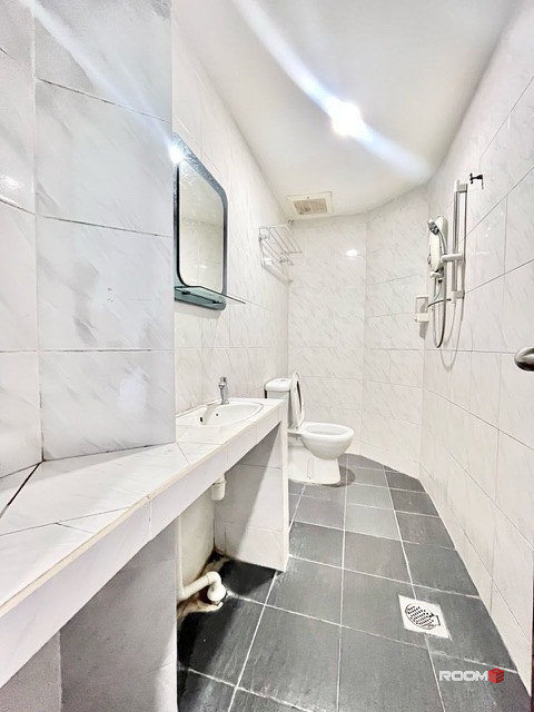 Room For Rent At Cheras Walking Distance To Maluri MRT, Sunway Velocity