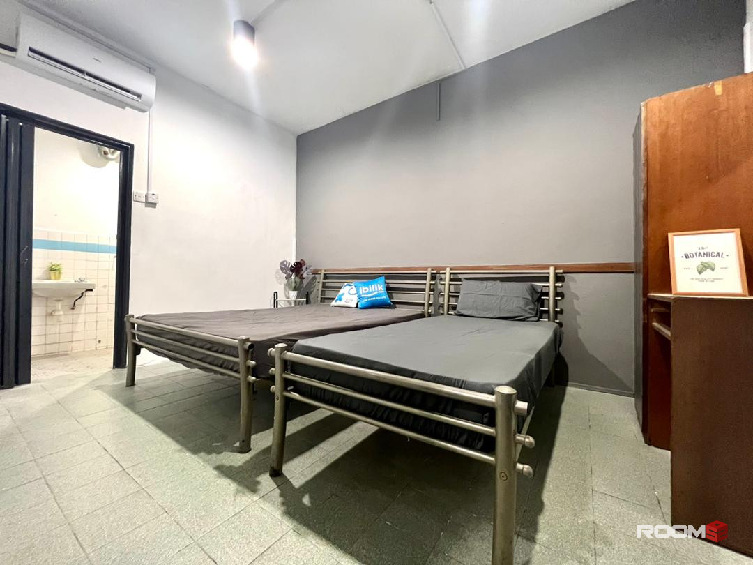 !! ZERO DEPOSIT!! Master Room For Rent In Johor