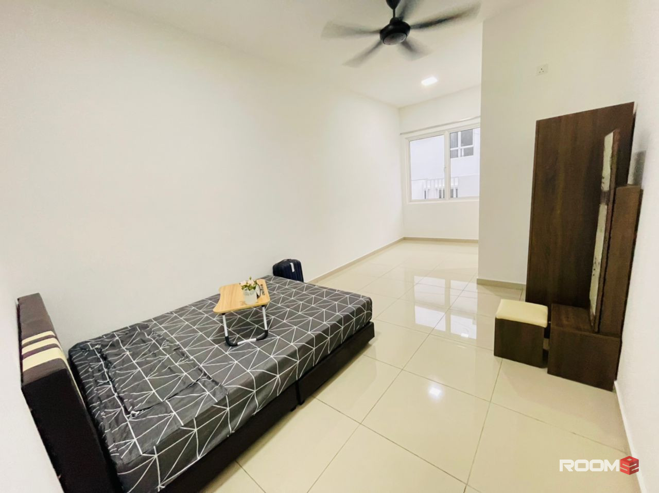 𝑴𝑰𝑫𝑫𝑳𝑬 𝑹𝑶𝑶𝑴 at Sendayan 👉 Seremban, Bilik Sewa Sendayan [🔥 Merdeka Sale !! 🔥] Suriaman, Seremban, Labu, D'T