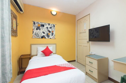 Room For Rent at Damansara Uptown,Damansara Utama 4 Min Walking Distance to Starling Mall