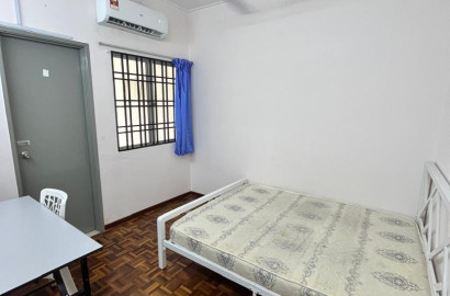 Low Deposit ❗❗❗❗ Private room with window/ Without window For Rent In Klang Valley