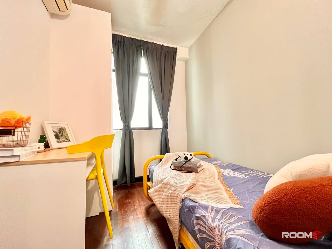 Explore the City 🌸 From our ZERO DEPOSIT Room 🤩15 mins to KLMUC 🏢 