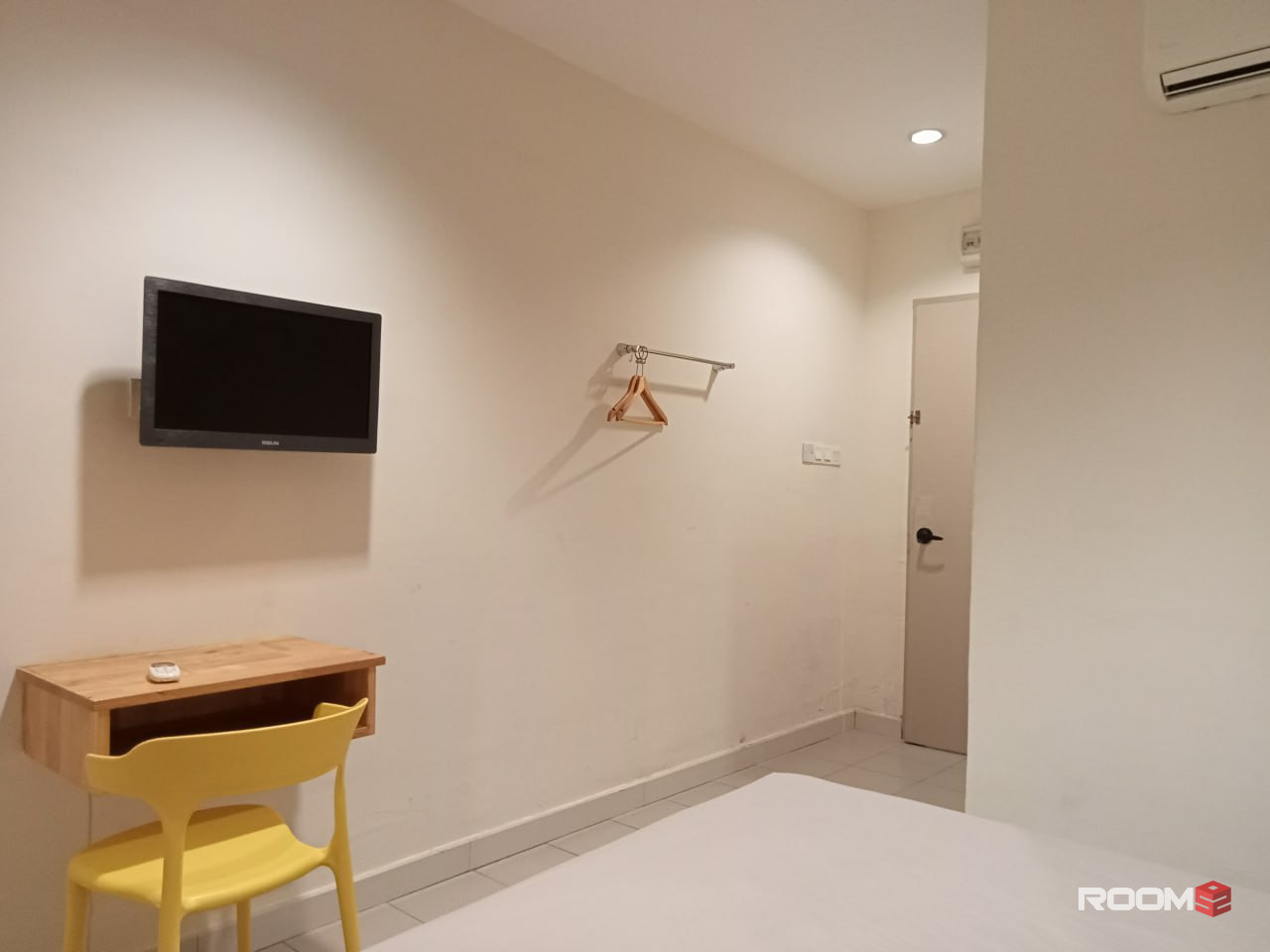 Unleash the Freedom 🌈 : Zero Deposit Room Rental 6 Min walk To MRT Stadium Kajang  🚄