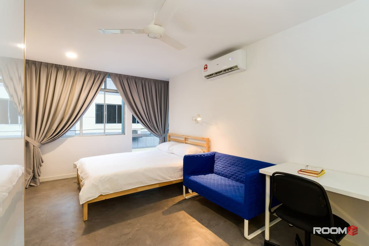 Maluri Room for Rent 🏡 - Ideal for Commuters Using the Bukit Bintang Bus Route. 🚌
