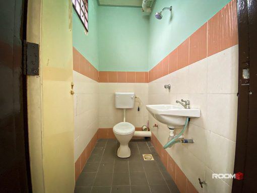 Middle Room at blok E, Mentari Court, Bandar Sunway
