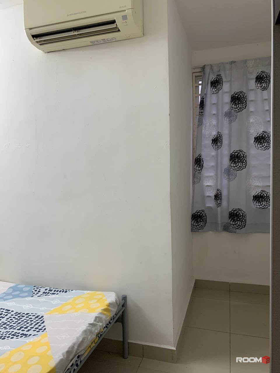 Middle Room for Rent in 228 Kondominium Selayang
