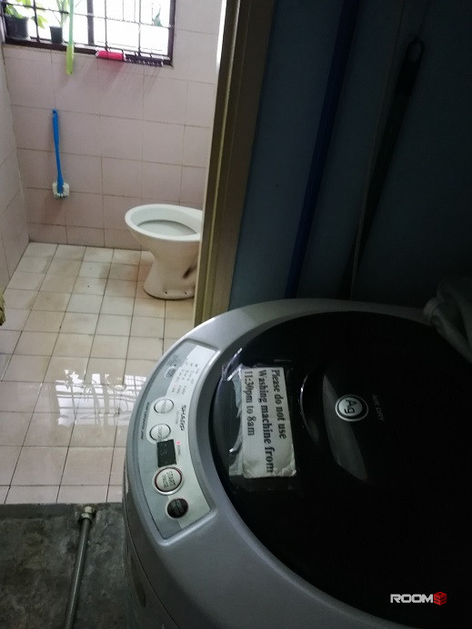 Single room RM450-550 furnished opposite Chinatown