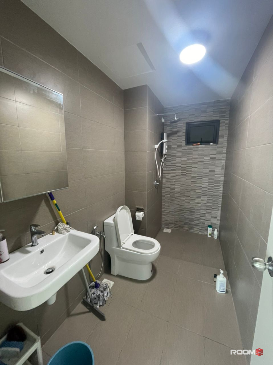 Parkhill Medium Room for rent_near APU university