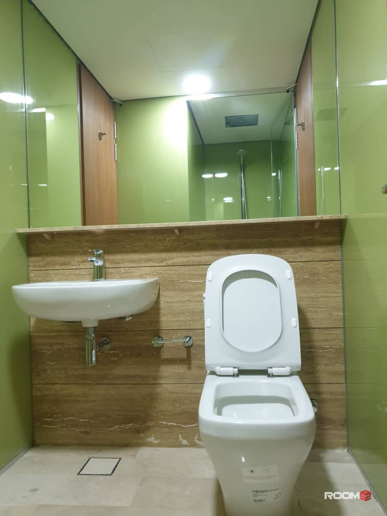 KLCC Fully Furnished Female Unit Master Room For Rent - FREE UTILITIES INTERNET