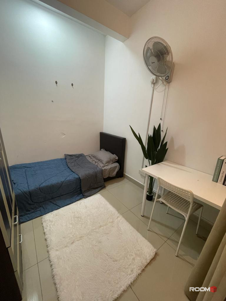 [Low Deposit] Male Single room for rent at Utropolis Glenmarie