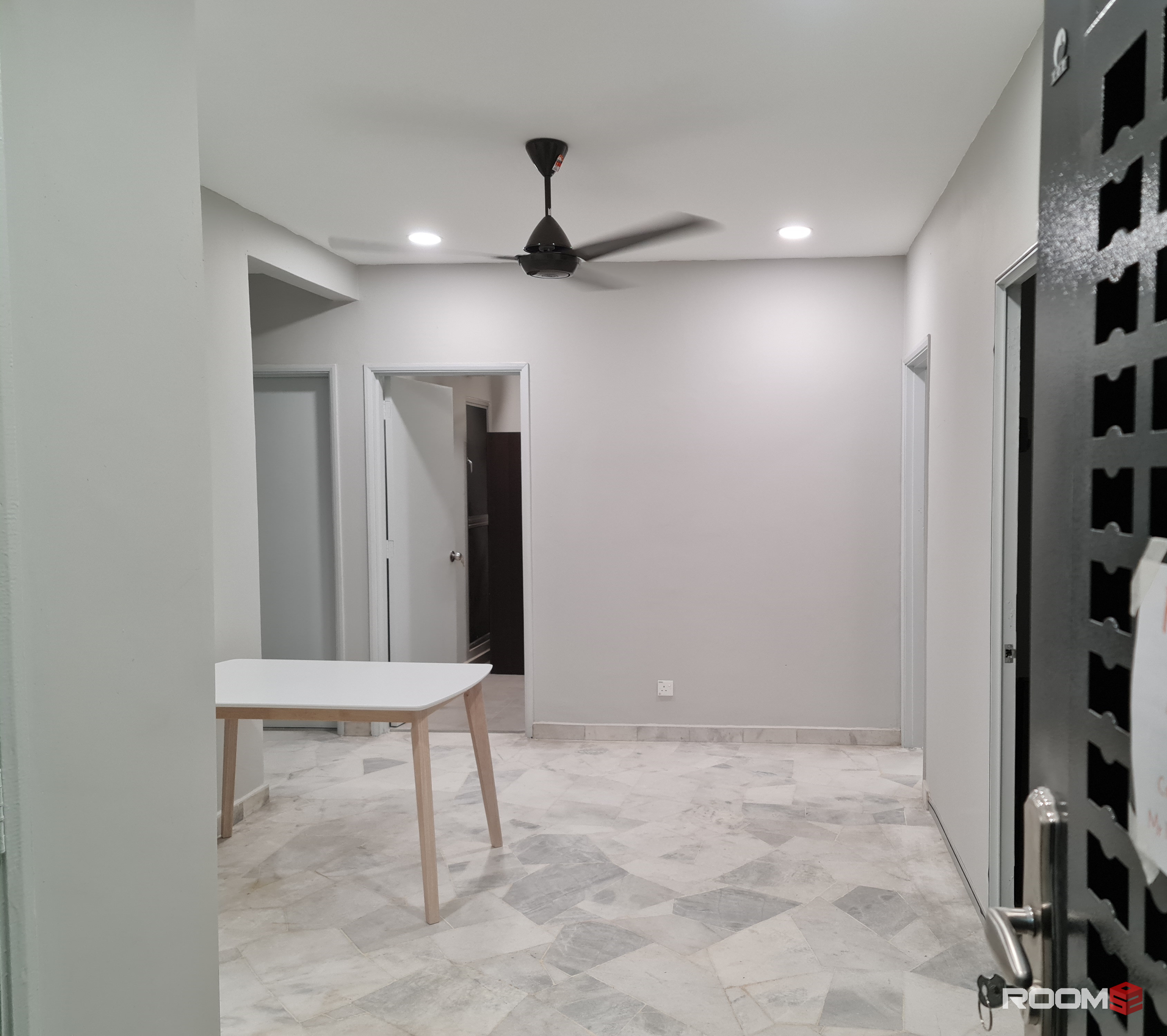 SS15 Master Room for rent Female INTI subang jaya with attach bathroom toilet cooking allow
