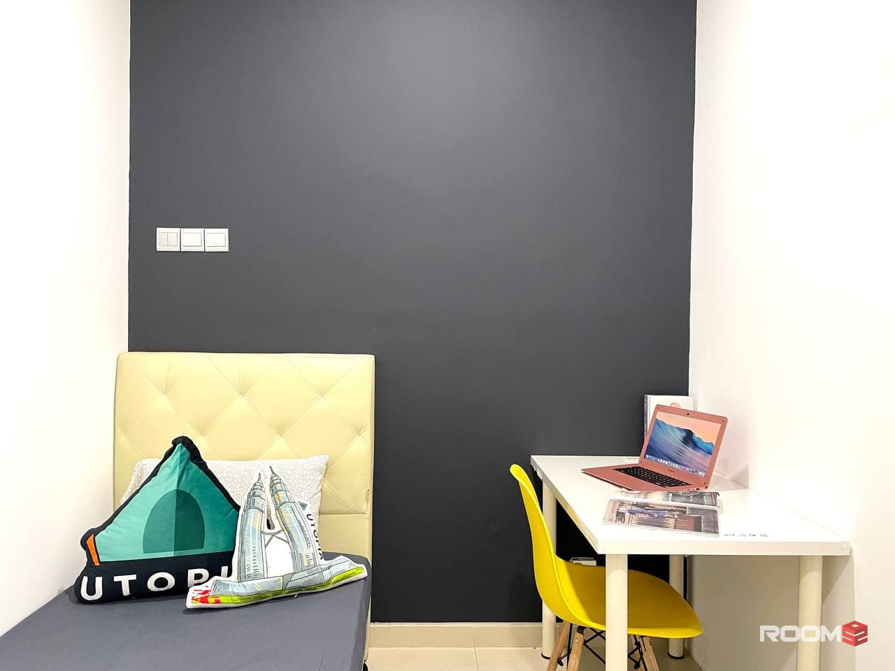 Snooze, Commute, Repeat! 🛏️ Your room near MRT Ampang Park makes life a breeze! 🌬️