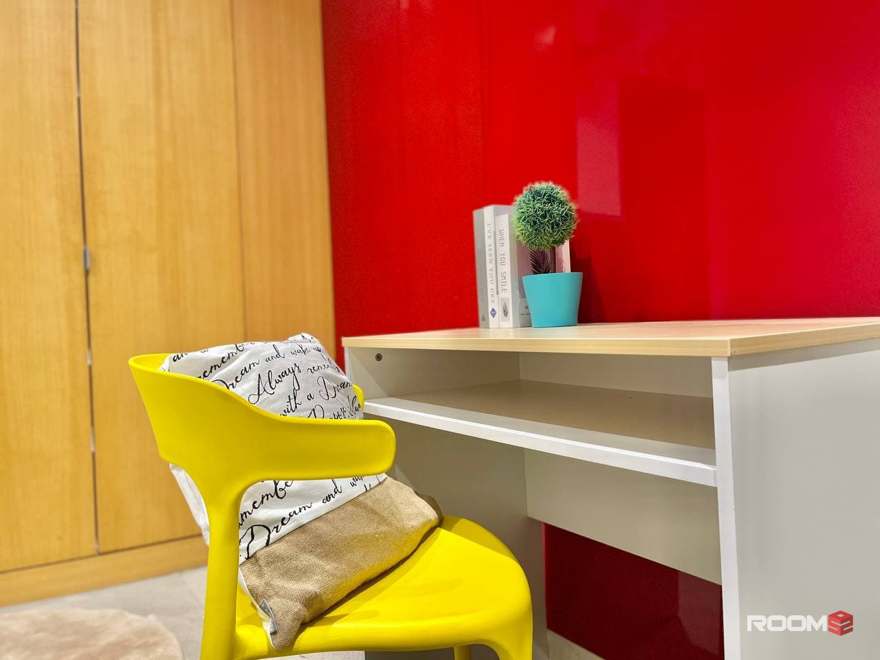 Looking for a cozy room near LRT? 🚆✨ Book now 🥰😘