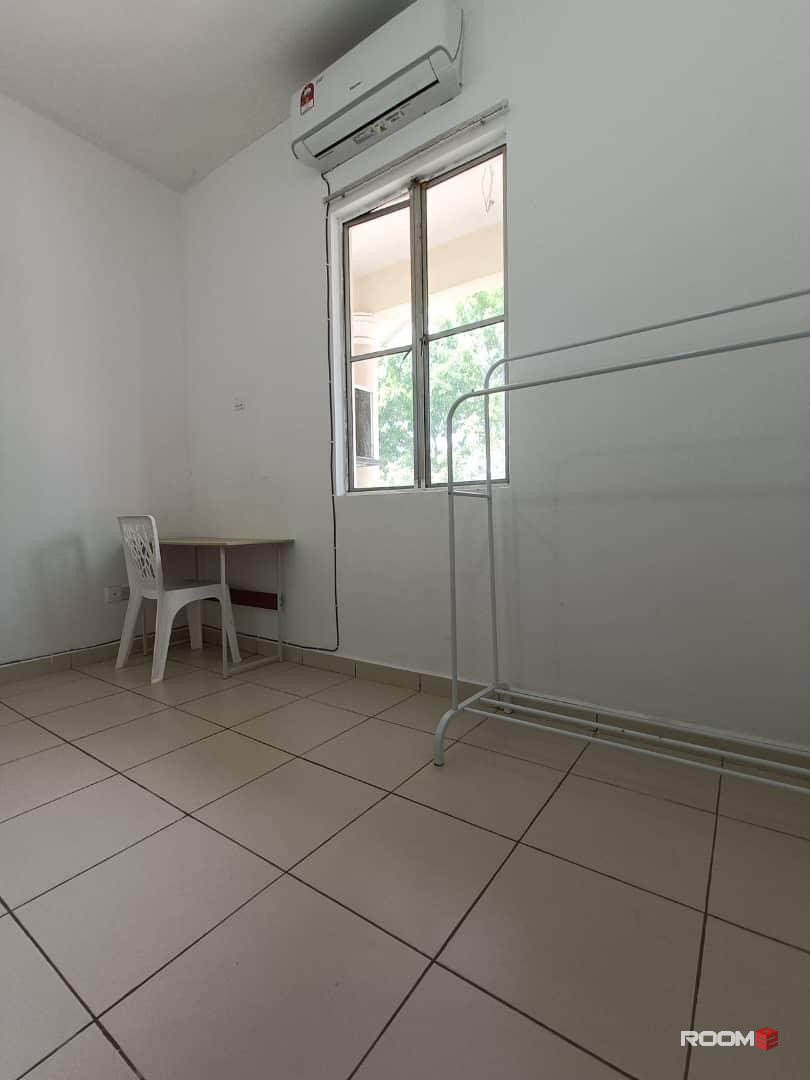 SETIA ALAM -ROOM FOR RENT