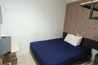 Near MRT /LRT Free Parking Hotel Master Room at SS6, Kelana Jaya