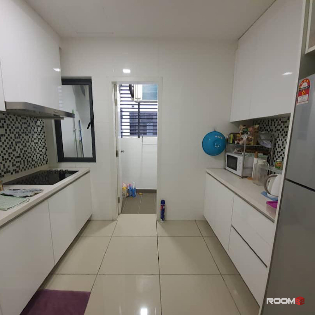 [🎈FEMALE UNIT] Comfy & Privacy Shared Bedroom for RENT @ Utropolis Glenmarie Shah Alam