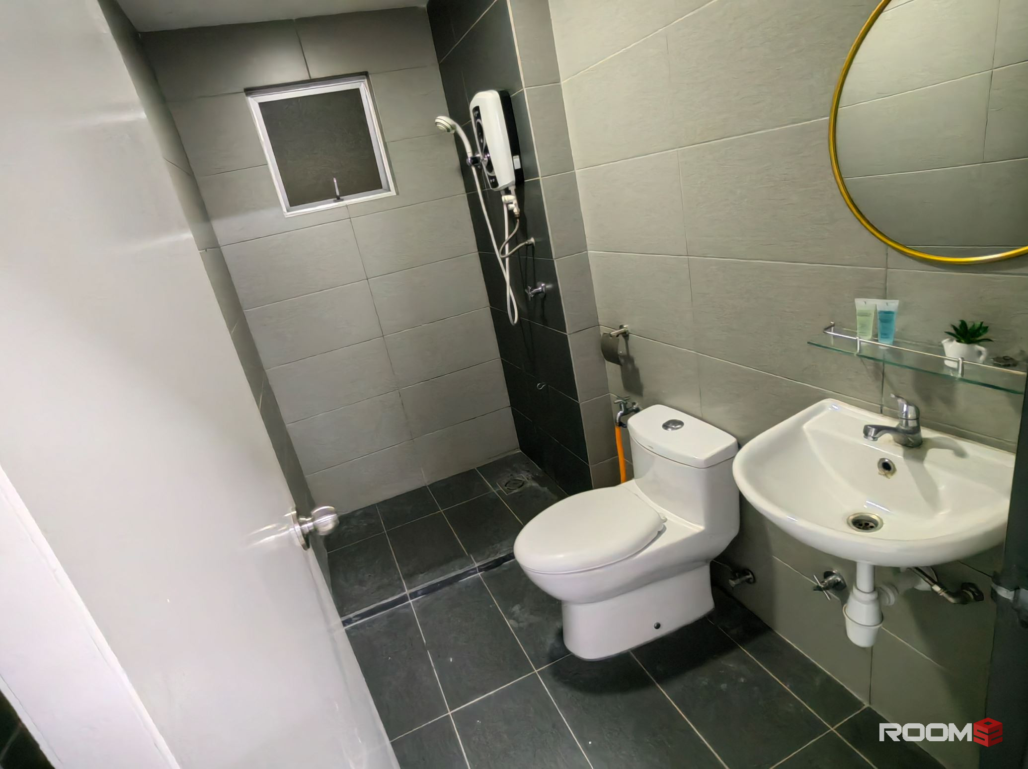BIG room 3m x 4m (130 sq ft) with private bathroom Spring Avenue Kuchai Lama
