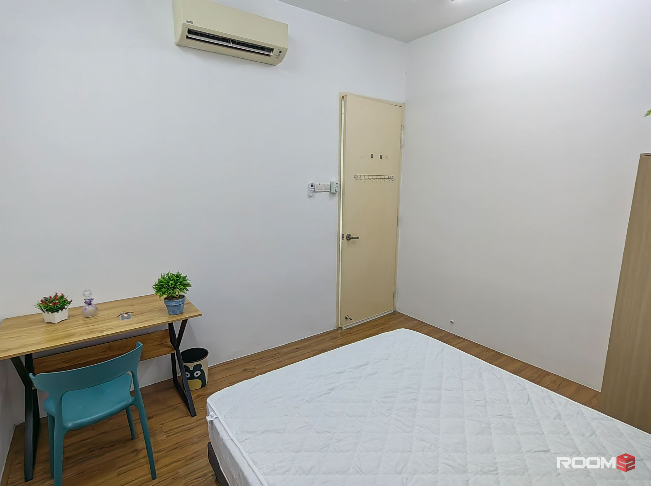 ⭐Spacious 3.5m x 3.0m (115 sq ft) queen room @ Arte Kuchai Lama