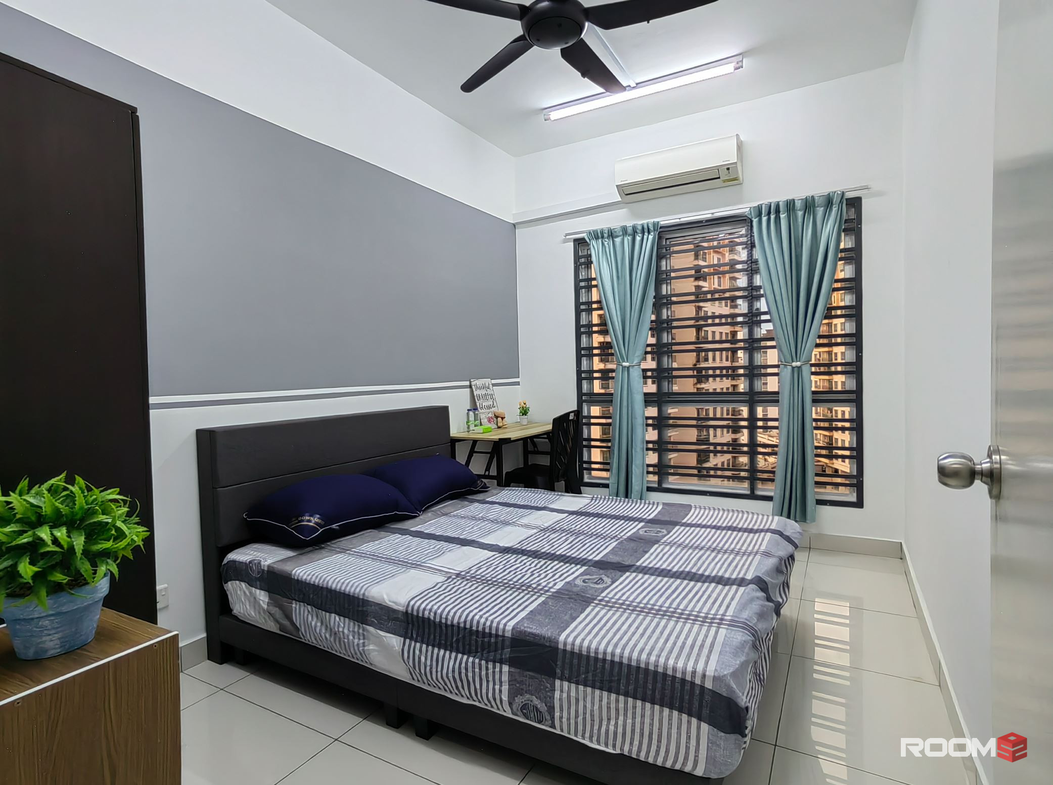 2.55m x 3.67m (101 sq ft) Deluxe Queen Room Spring Avenue Kuchai Lama