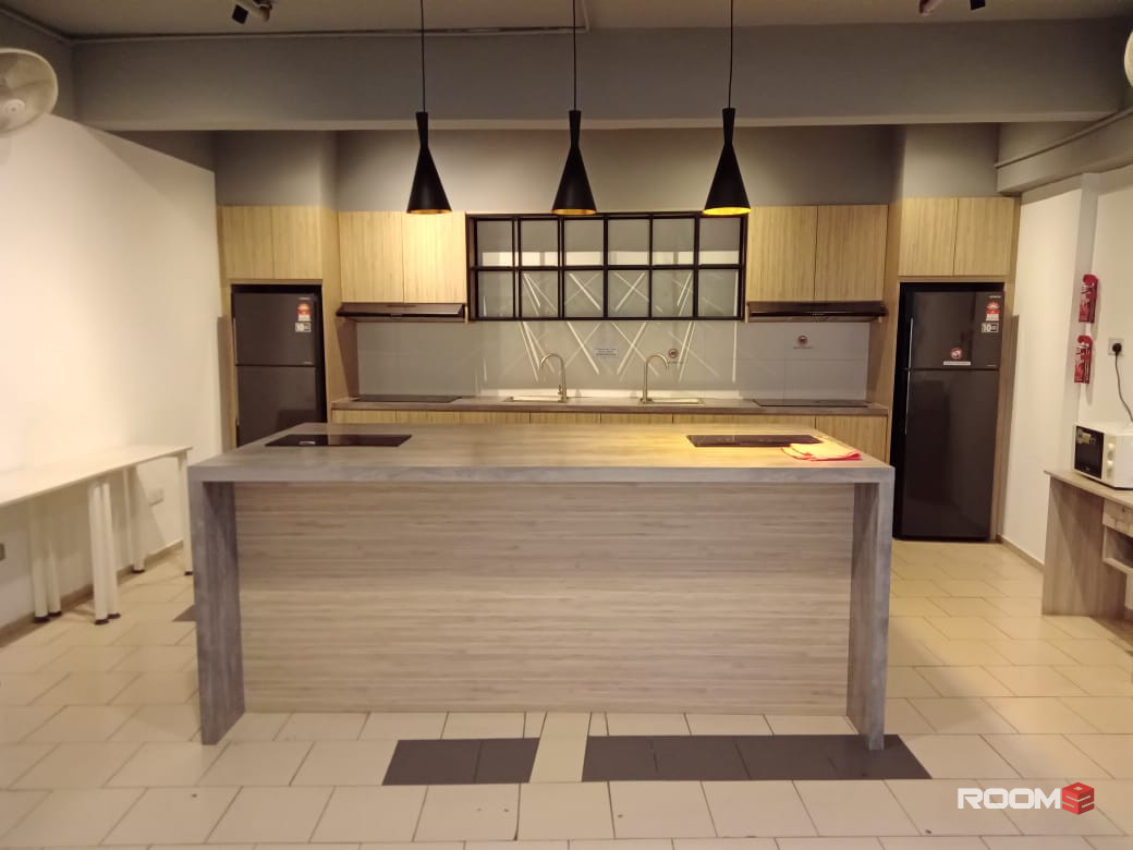 Studio City Campus Lodge, LRT Chan Sow Lin, Pudu KL