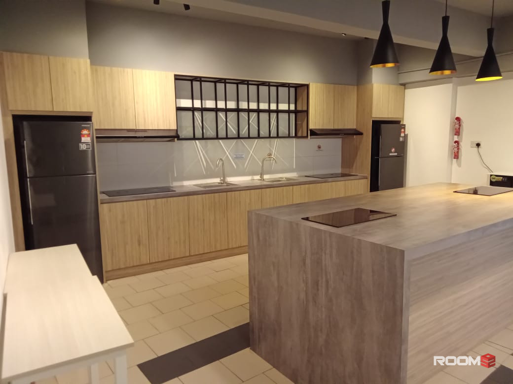 Studio City Campus Lodge, LRT Chan Sow Lin, Pudu KL