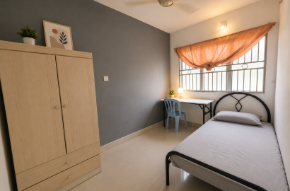 🚆 Walk to LRT, Restaurants, Banks & Amenities | Bandar Puteri Room Rent