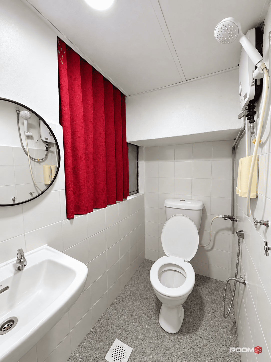 💥 Near Holiday Plaza | Private Bath + Zero Deposit