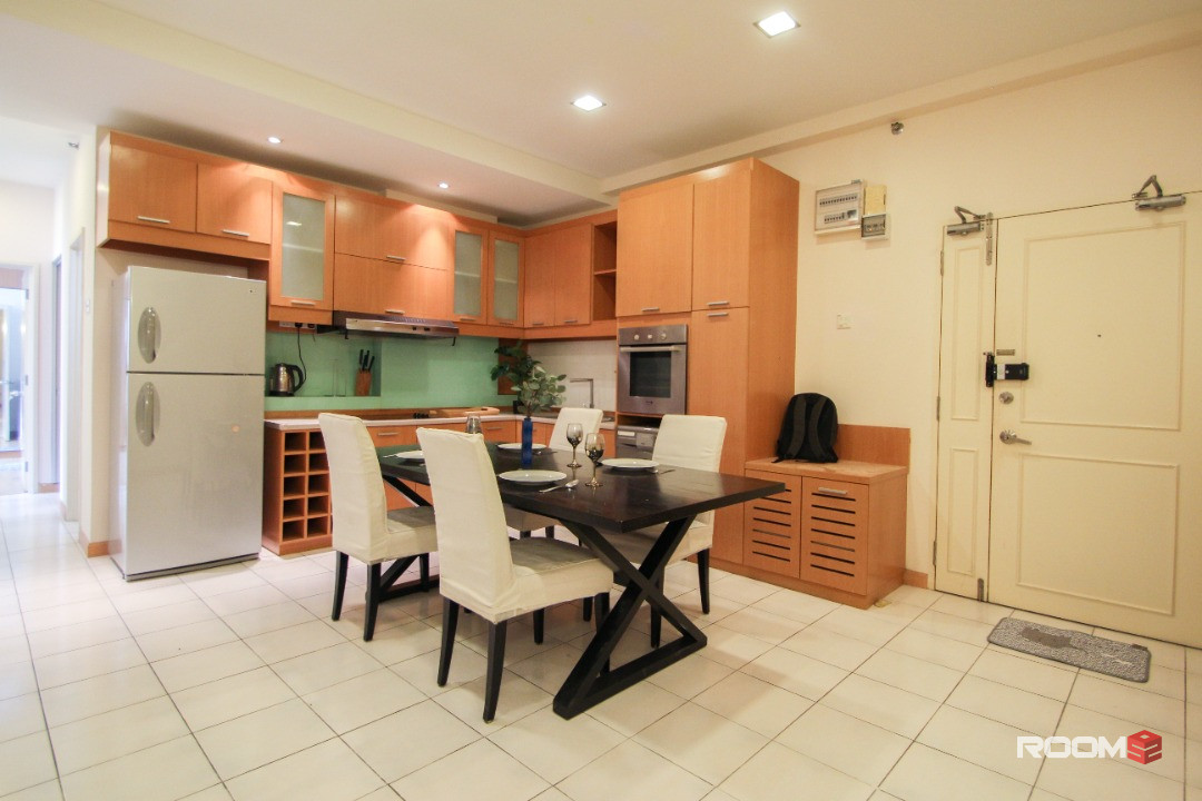 [NEAR PAVILLION] Fully-Furnished Premium Middle Room with Balcony at Bukit Bintang