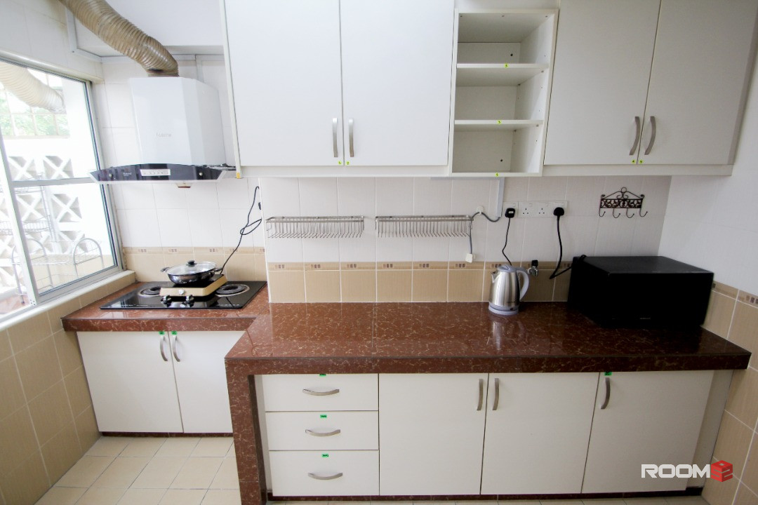 Danau Idaman @ Taman Desa - Master Room with Private Bathroom